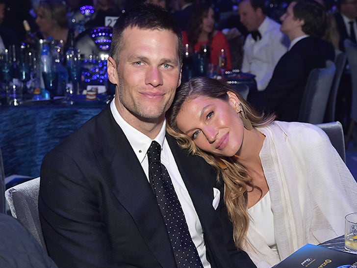Gisele Bündchen Doesn't See Candice Swanepoel's Tom Brady Romance as Betrayal-4